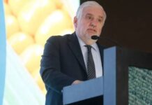 El gobierno aumenta retenciones a subproductos de la soja y excluye a 20 economías regionales