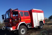 Salida de bomberos voluntarios por incendio de rollos