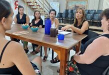 Reunión con capacitadoras de talleres culturales