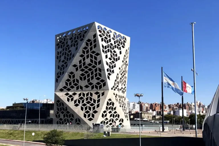 FIX elevó la calificación crediticia de la Provincia de Córdoba para el mercado local